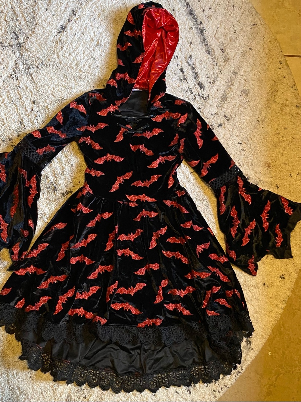 Spirit Halloween Vampiress Bat Costume Girls (10/12)Dress